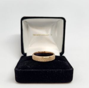 New stylish Rose gold glitter wedding band ring